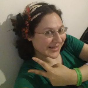 Meet your Posher, Adia